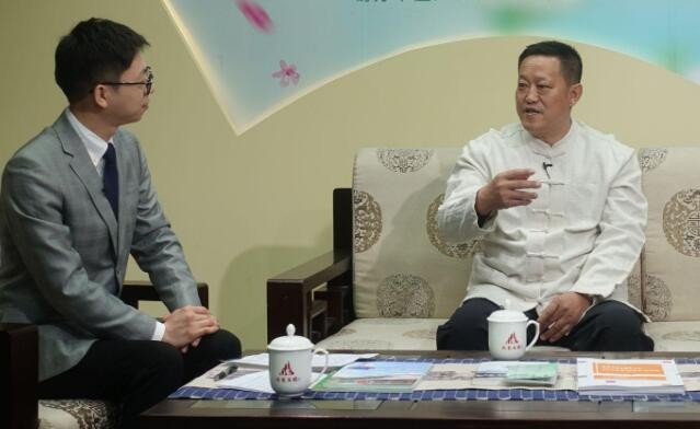 “晚年最思是霞姑” “晚年最思是霞姑”